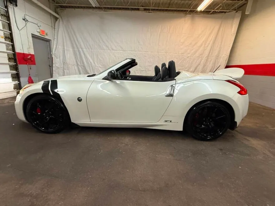 2014 Nissan 370Z photo 1