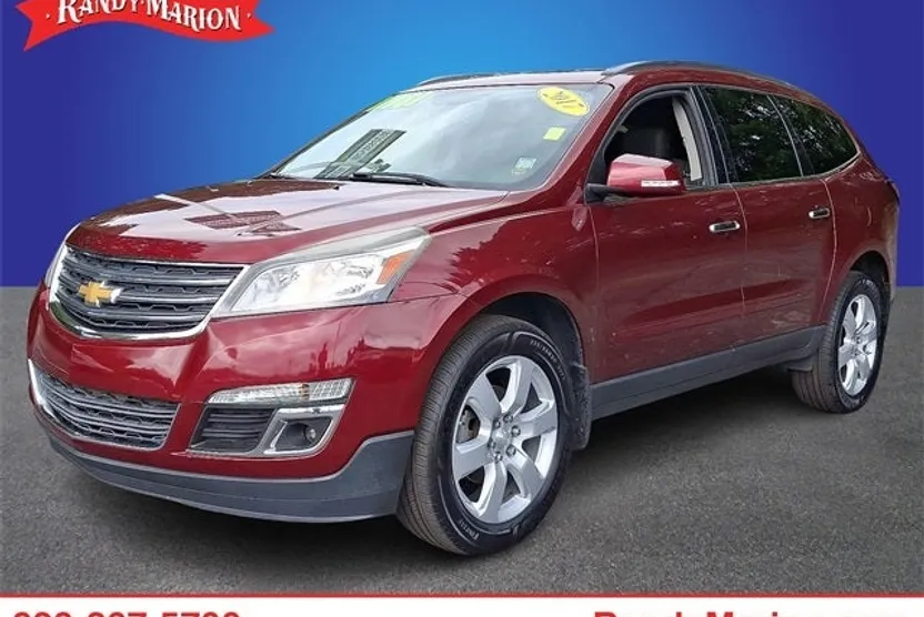 2017 Chevrolet Traverse 1LT photo 1