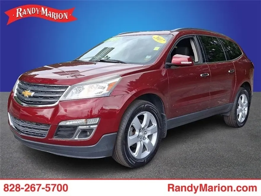 2017 Chevrolet Traverse 1LT photo 1
