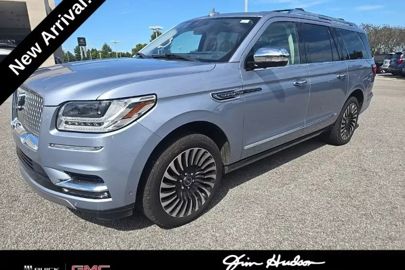 2019 Lincoln Navigator Black Label photo 1