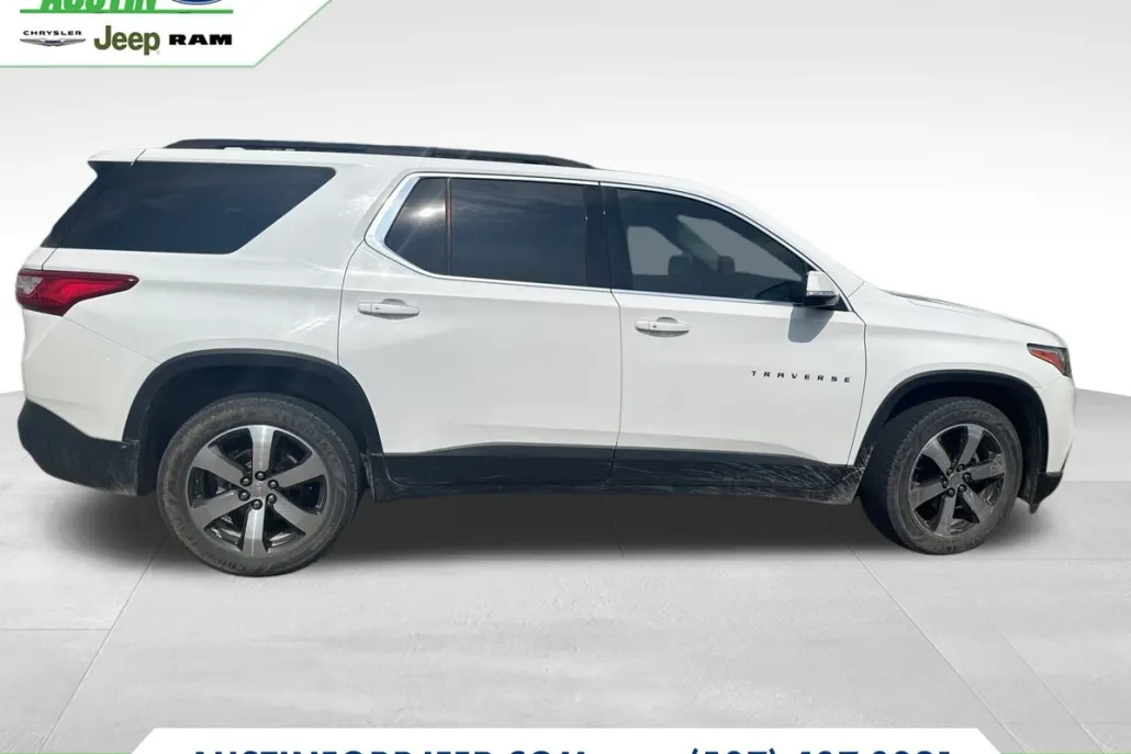 2020 Chevrolet Traverse Leather photo 1