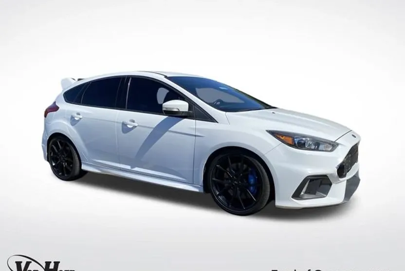 2016 Ford Focus RS photo 1