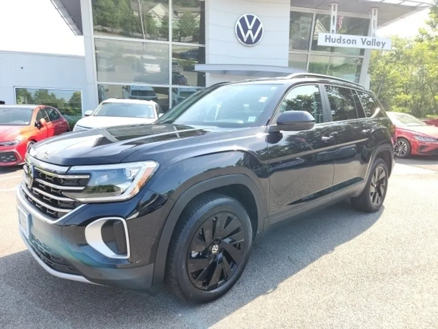2024 Volkswagen Atlas SE Technology photo 1