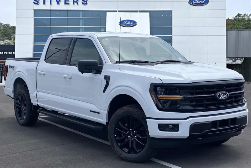 2025 Ford F-150 XLT photo 1