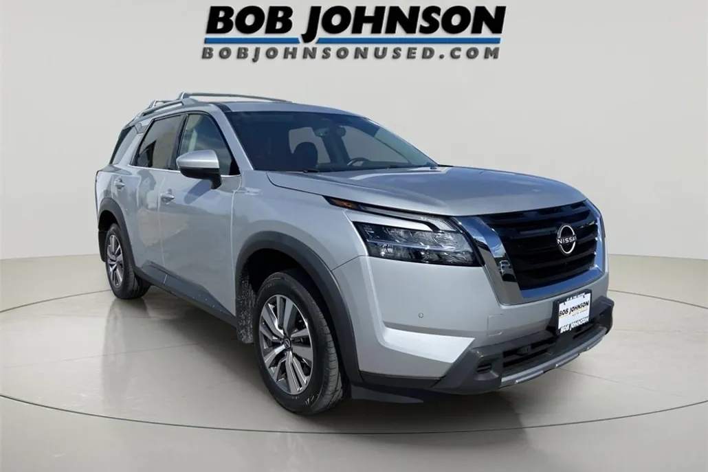2023 Nissan Pathfinder SL photo 1
