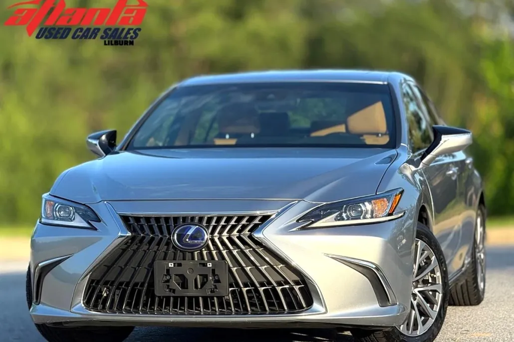 2022 Lexus ES 300h photo 1