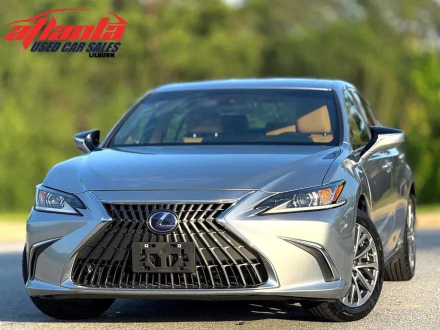 2022 Lexus ES 300h photo 1
