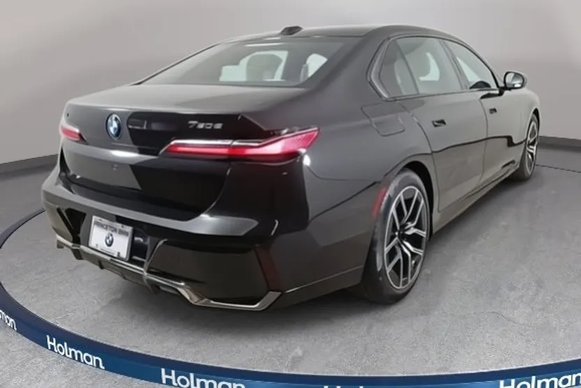 2025 Bmw 750e photo 1