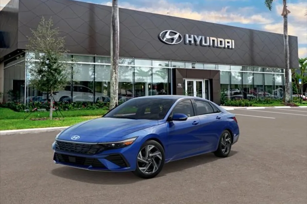 2025 Hyundai Elantra Limited photo 1