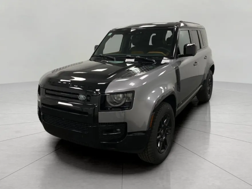 2024 Land Rover Defender 110 X photo 1
