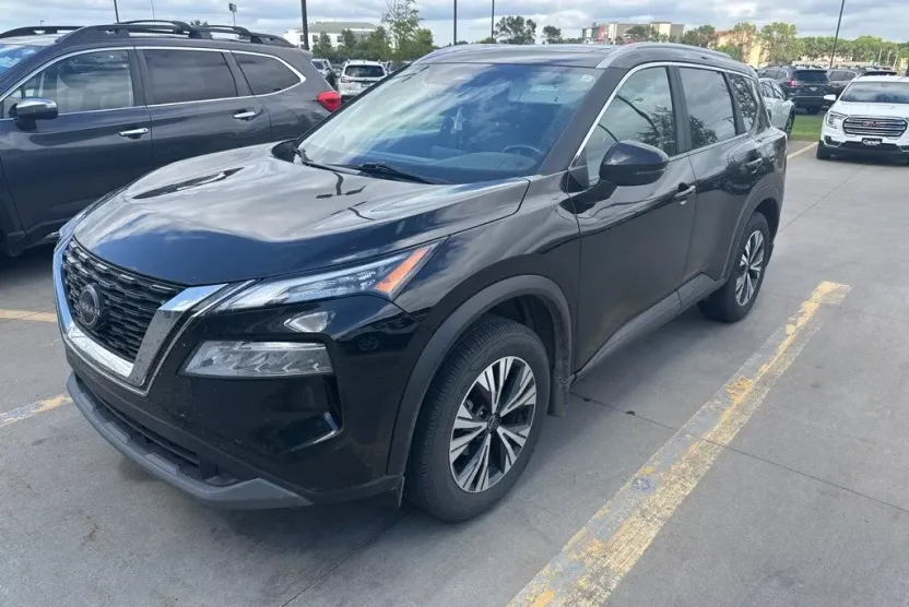 2023 Nissan Rogue SV photo 1