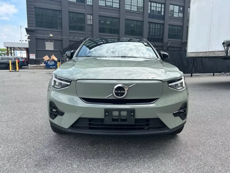 2024 Volvo C40 Recharge Plus photo 1