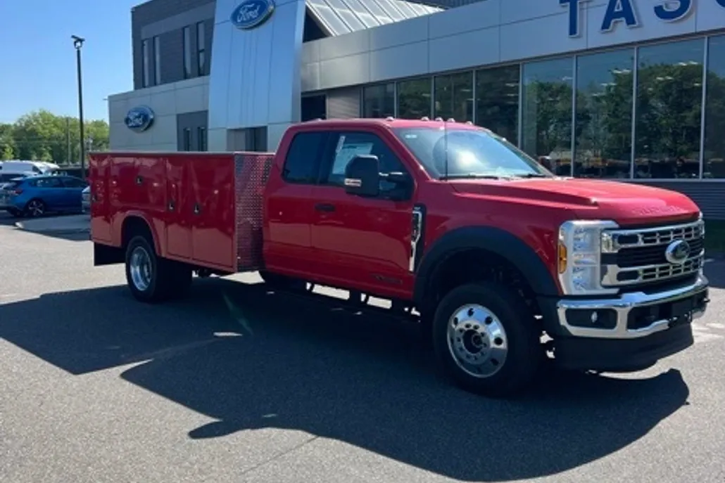 2025 Ford F-450 XLT photo 1