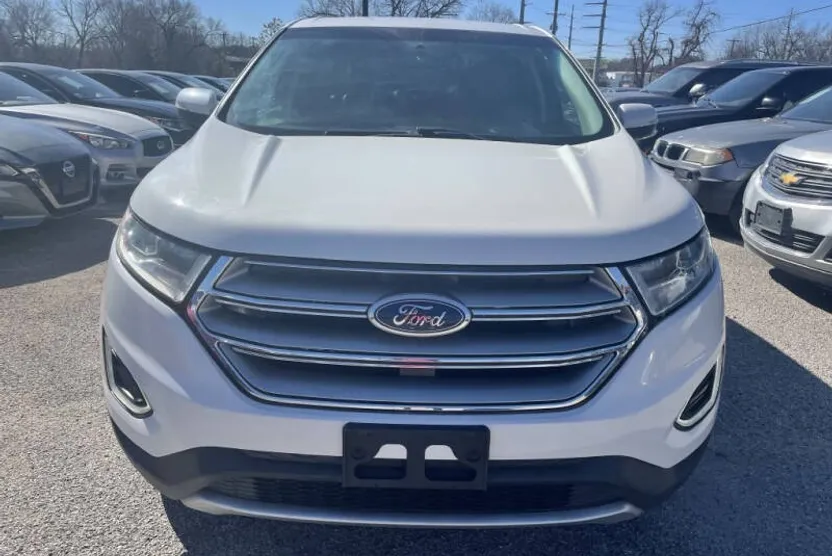 2016 Ford Edge Titanium photo 1