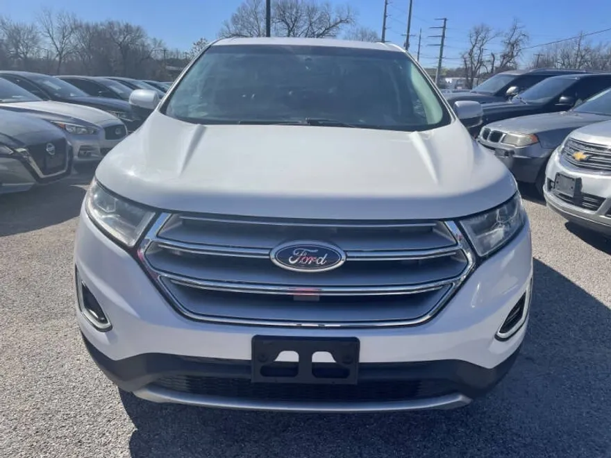 2016 Ford Edge Titanium photo 1