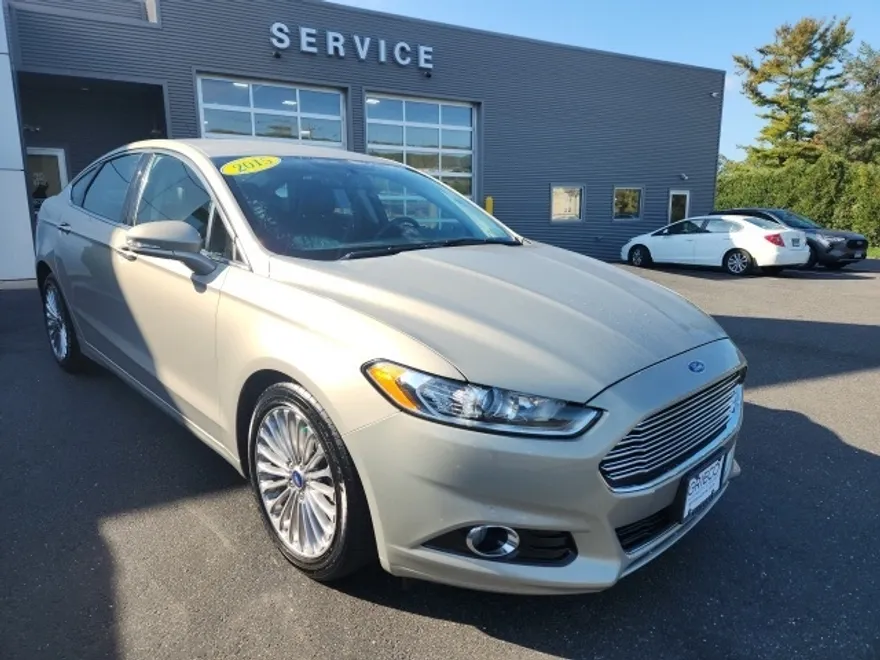 2015 Ford Fusion Titanium photo 1