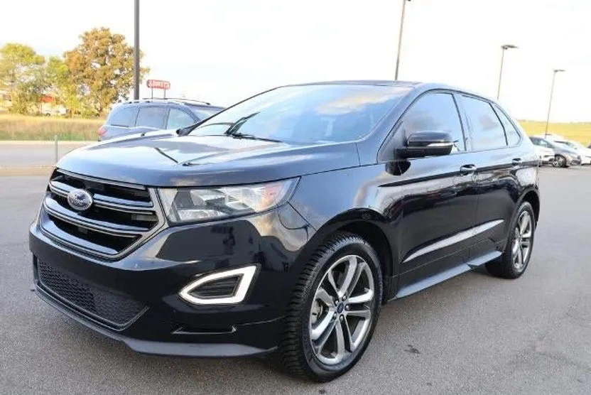 2016 Ford Edge Sport photo 1