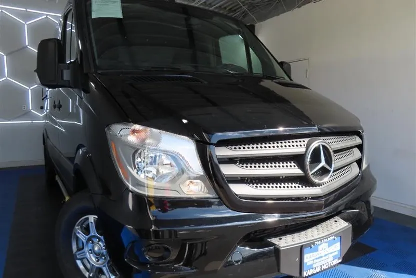2017 Mercedes Benz Sprinter 2500 photo 1