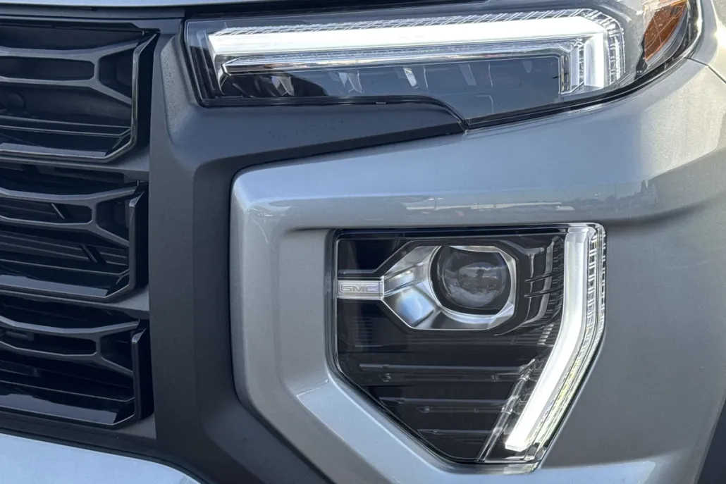 2025 Gmc Canyon Elevation photo 1