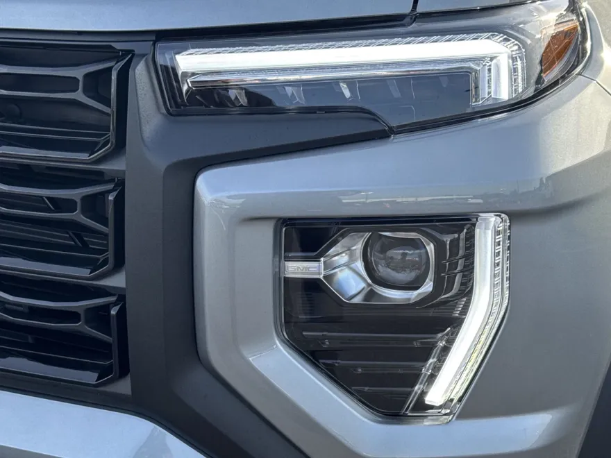 2025 Gmc Canyon Elevation photo 1