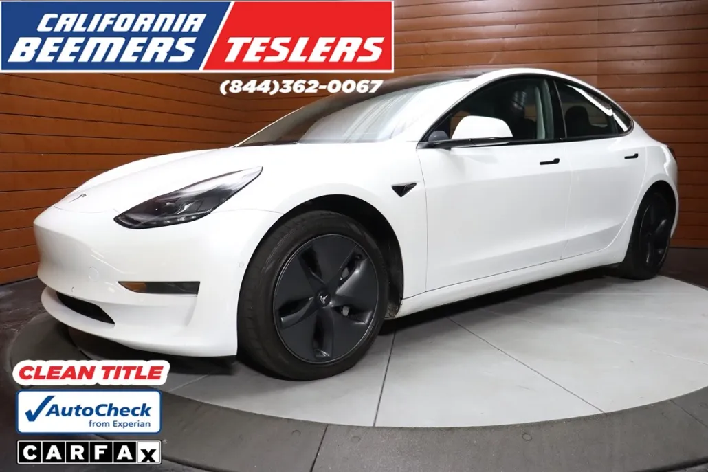 2021 Tesla Model 3 Standard Range Plus photo 1