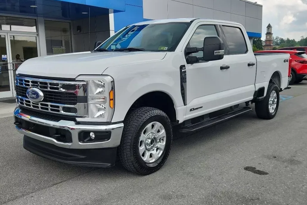 2024 Ford F-250 XLT photo 1