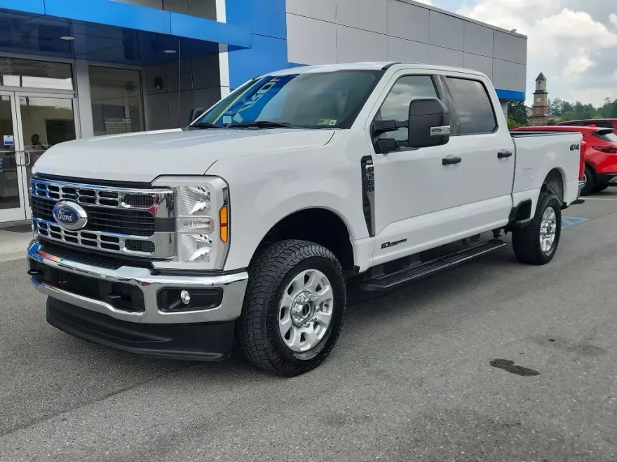 2024 Ford F-250 XLT photo 1