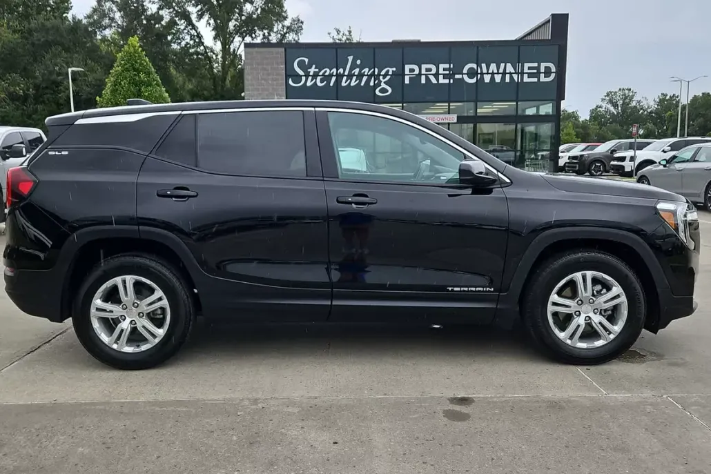 2024 Gmc Terrain SLE photo 1