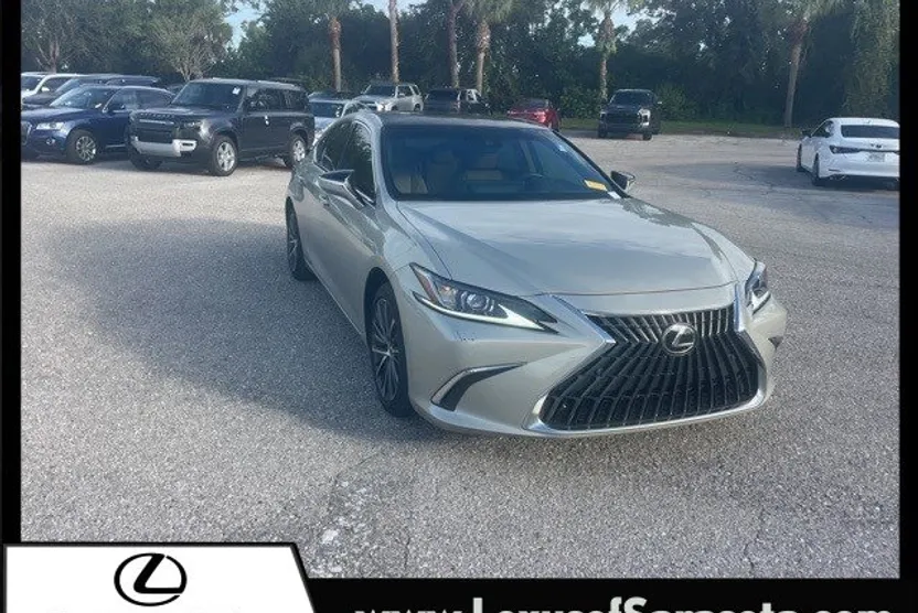 2022 Lexus ES 350 photo 1