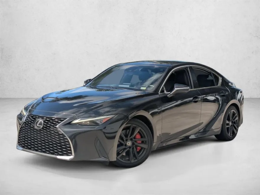 2021 Lexus IS photo 1