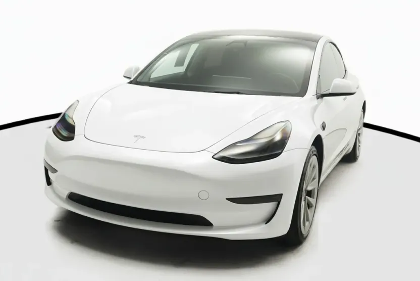 2021 Tesla Model 3 Standard Range Plus photo 1