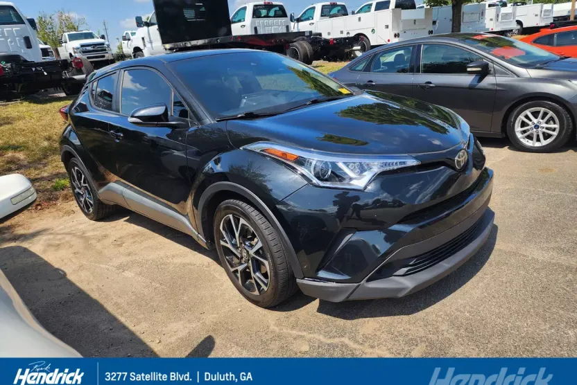 2018 Toyota C-HR XLE photo 1