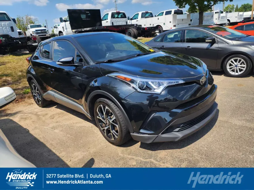 2018 Toyota C-HR XLE photo 1