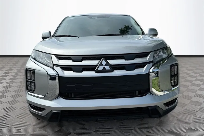 2025 Mitsubishi Outlander Sport ES photo 1