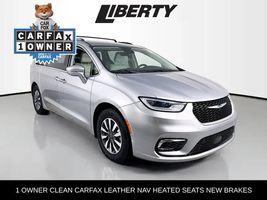 2021 Chrysler Pacifica Hybrid Touring L photo 1