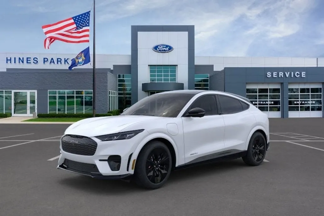 2025 Ford Mustang Mach-E GT photo 1