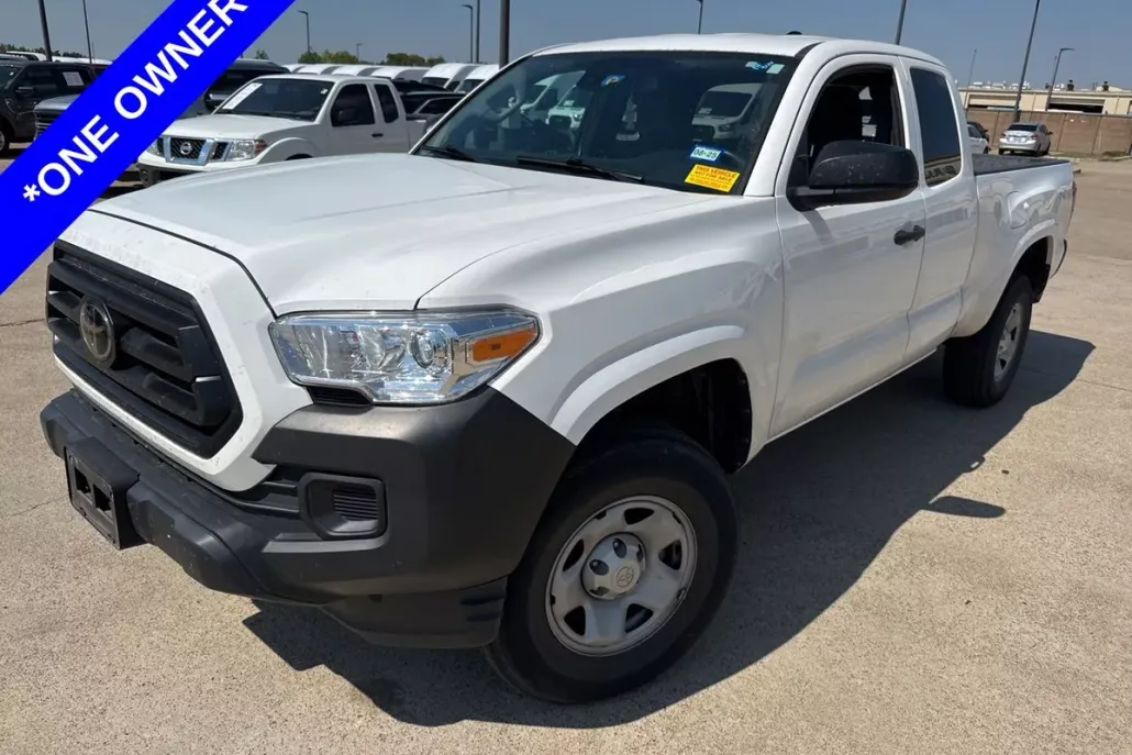 2023 Toyota Tacoma SR photo 1