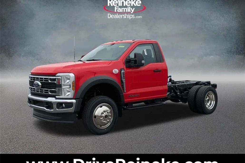 2025 Ford F-550 photo 1