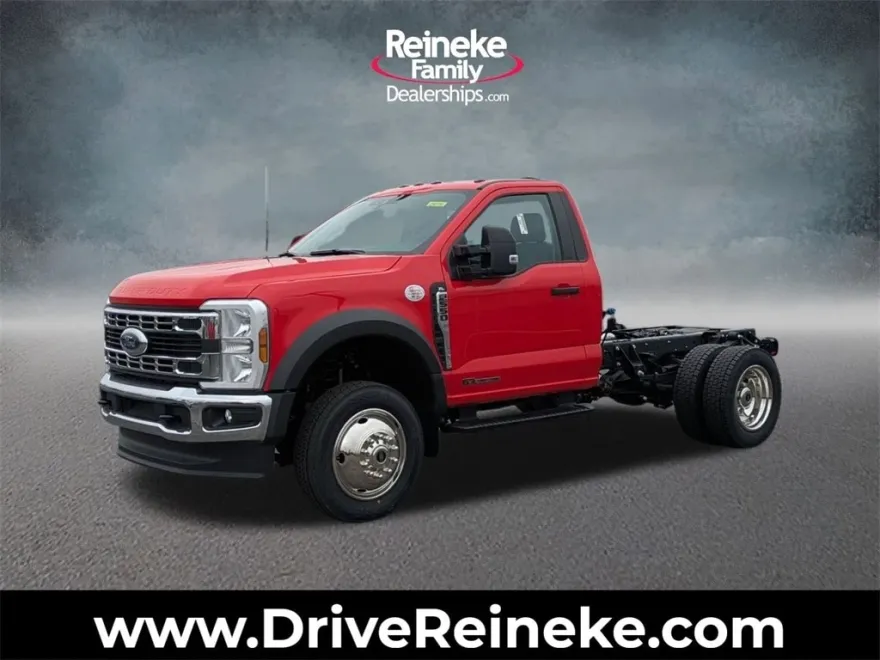2025 Ford F-550 photo 1