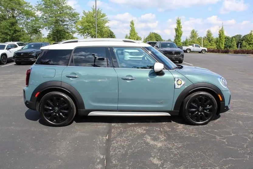 2023 Mini Countryman SE ALL4 photo 1