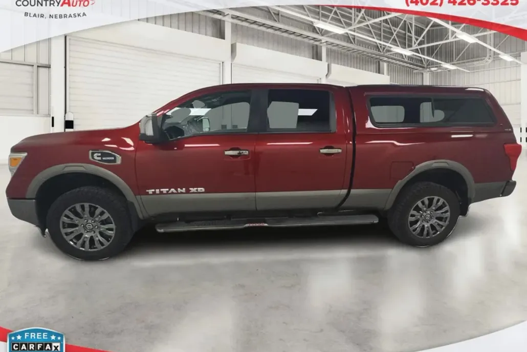 2016 Nissan Titan Crew Cab Platinum Reserve photo 1