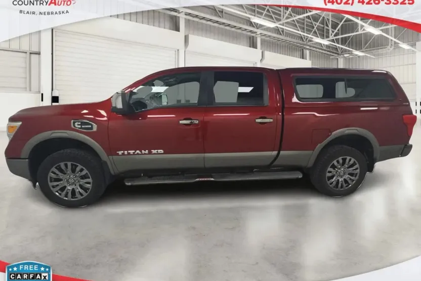 2016 Nissan Titan Crew Cab Platinum Reserve photo 1