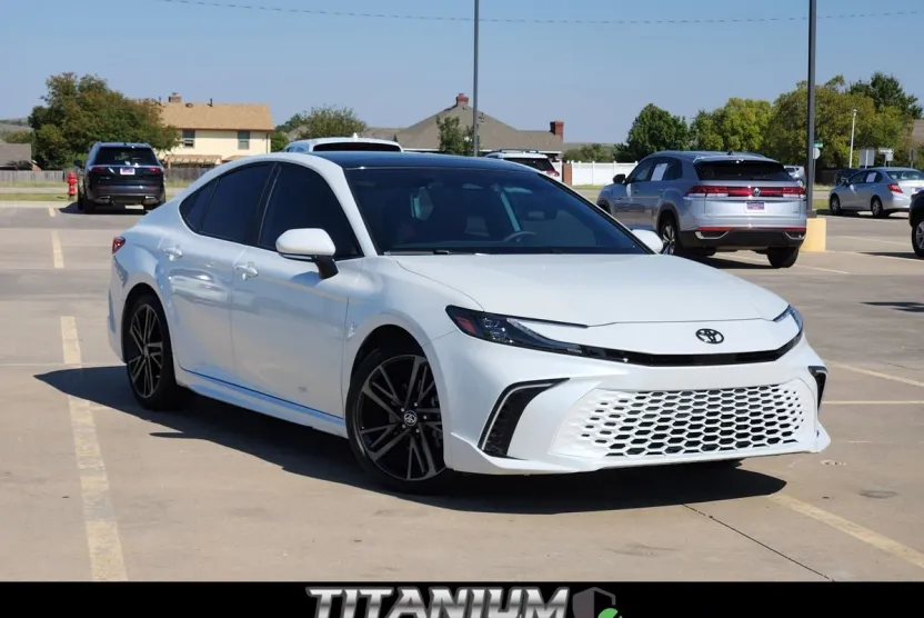 2025 Toyota Camry XSE photo 1