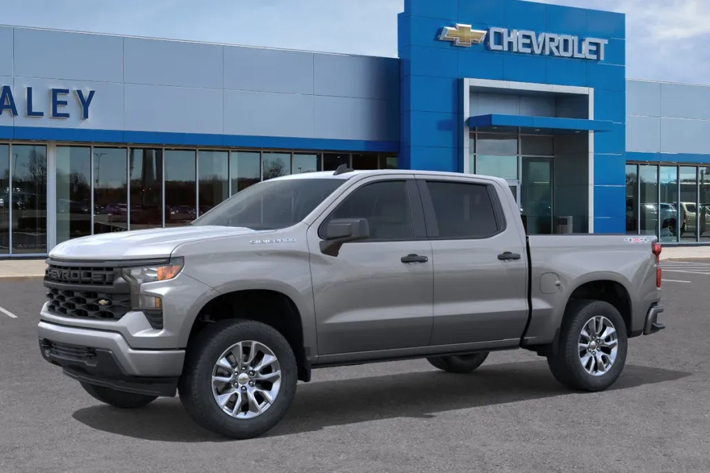 2026 Chevrolet Silverado 1500 Custom photo 1