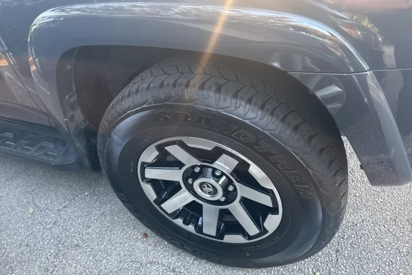 2024 Toyota 4Runner TRD Off-Road photo 1