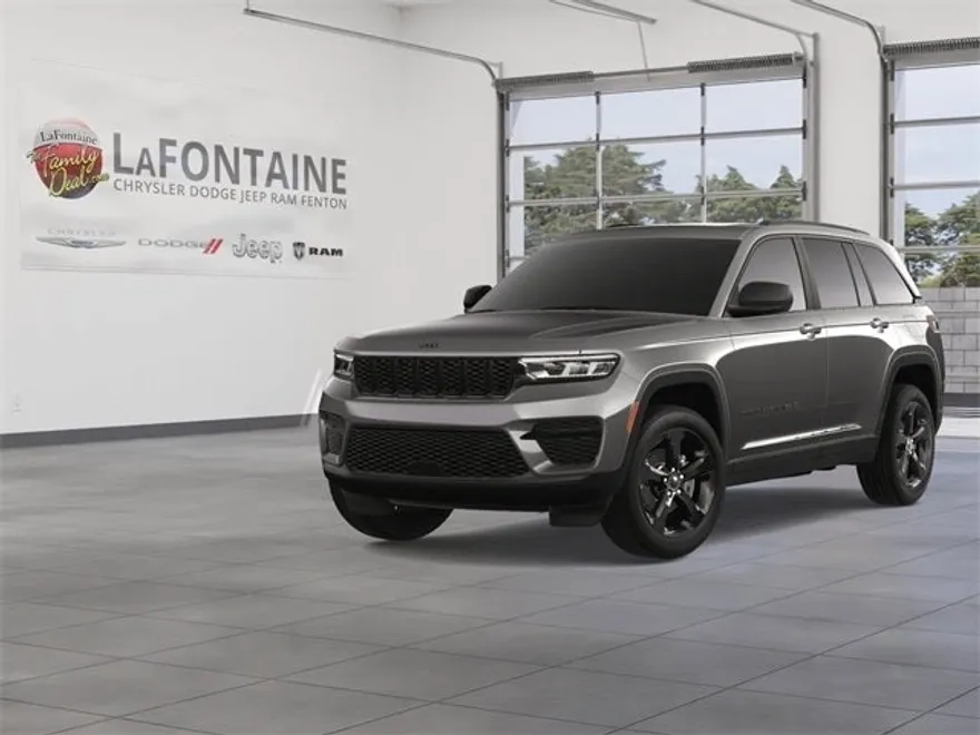 2025 Jeep Grand Cherokee Altitude photo 1