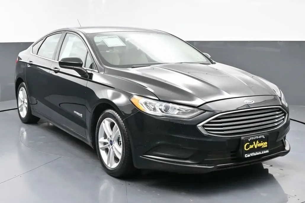 2018 Ford Fusion S Hybrid photo 1