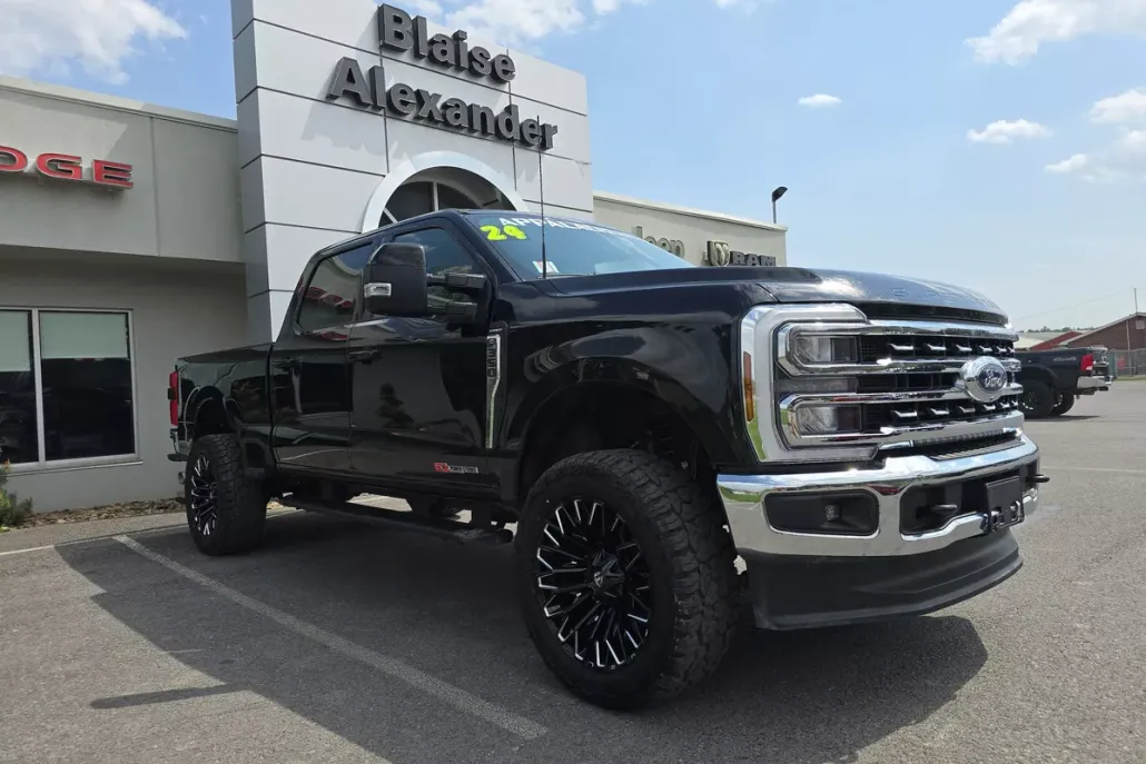 2024 Ford F-350 Lariat photo 1