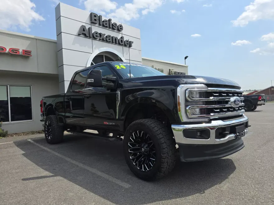 2024 Ford F-350 Lariat photo 1