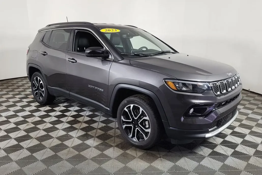2023 Jeep Compass Limited photo 1